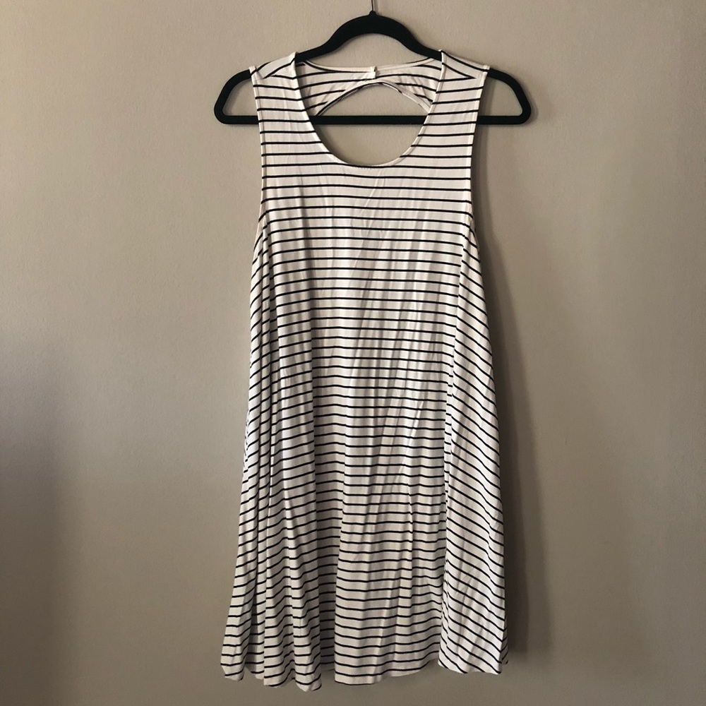 American Eagle white black striped flowy dress